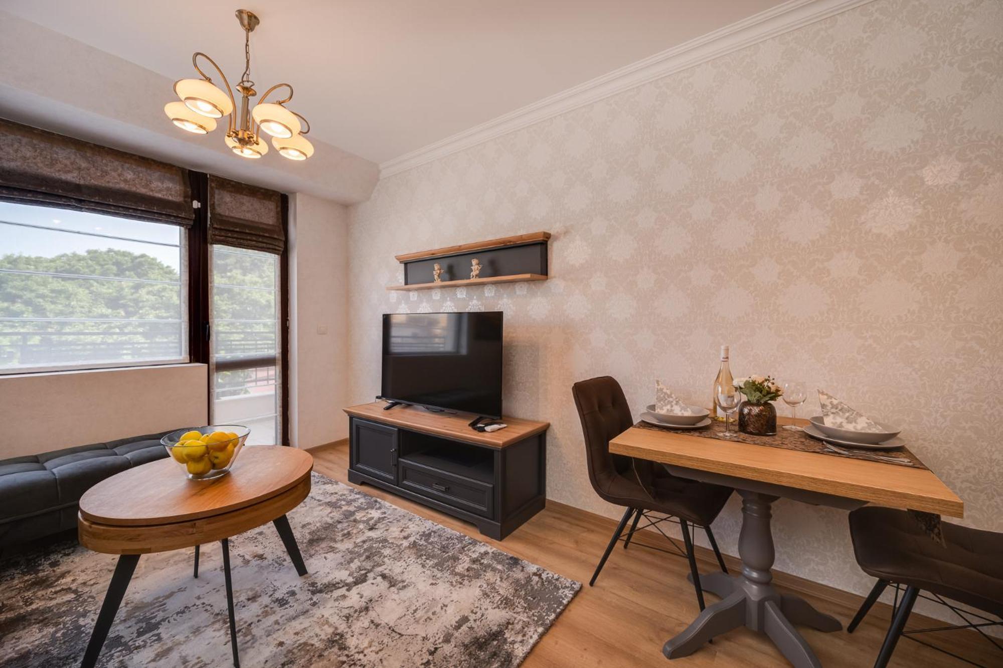 Prestige Central Apartments Warna