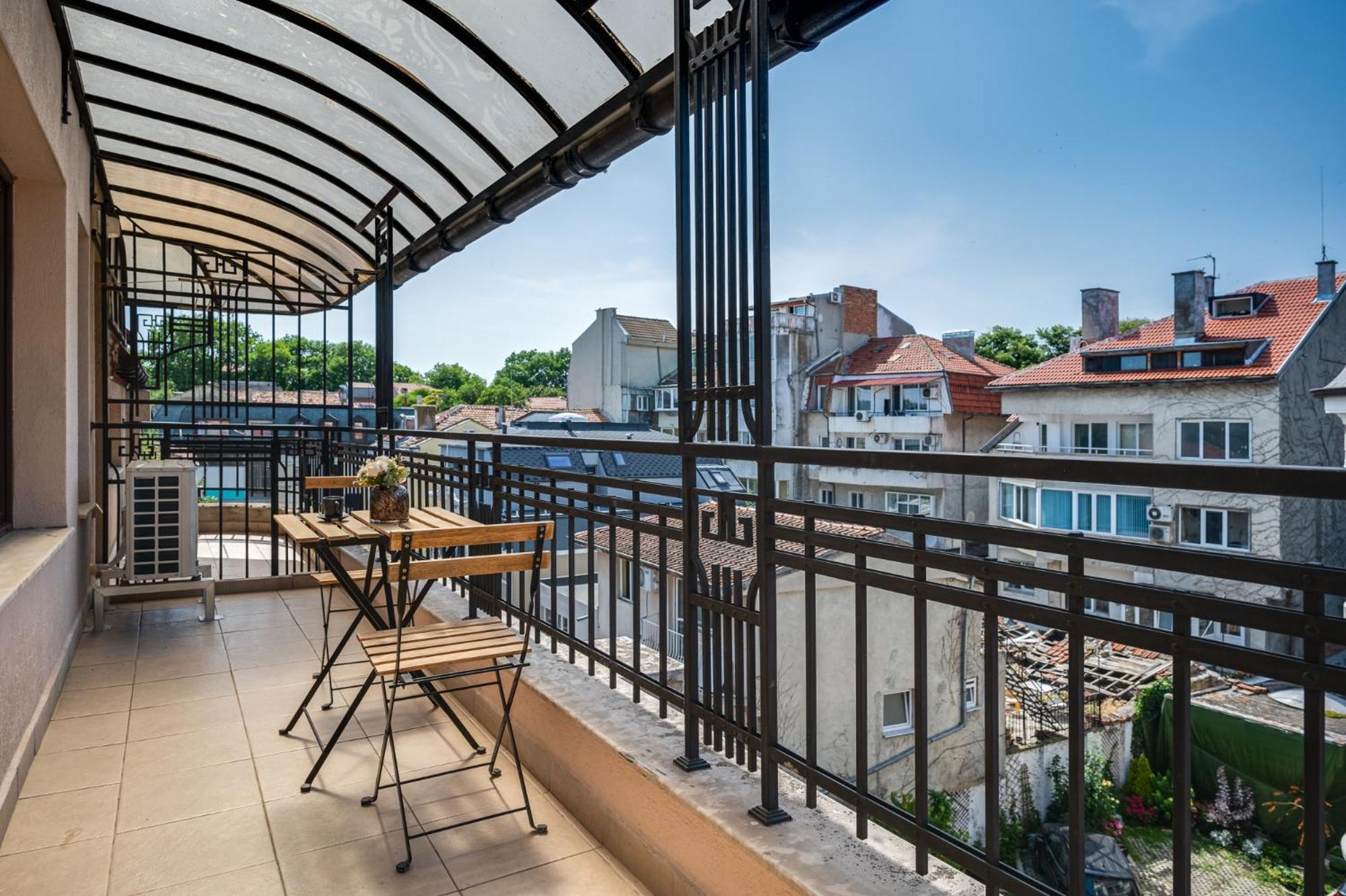 Prestige Central Apartments Apartment