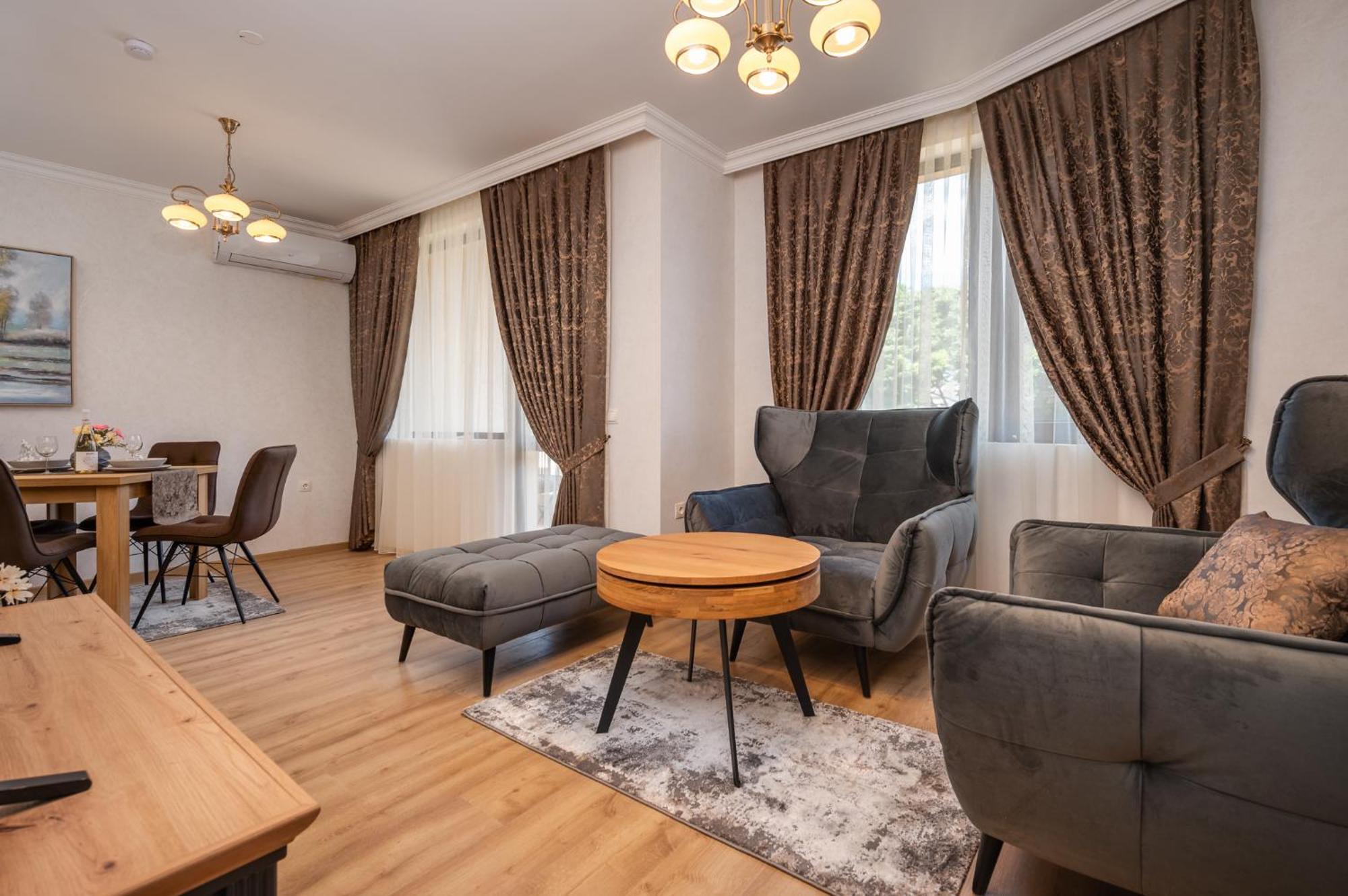 Prestige Central Apartments *